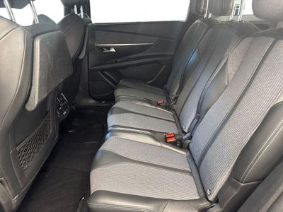 2021 Peugeot 5008