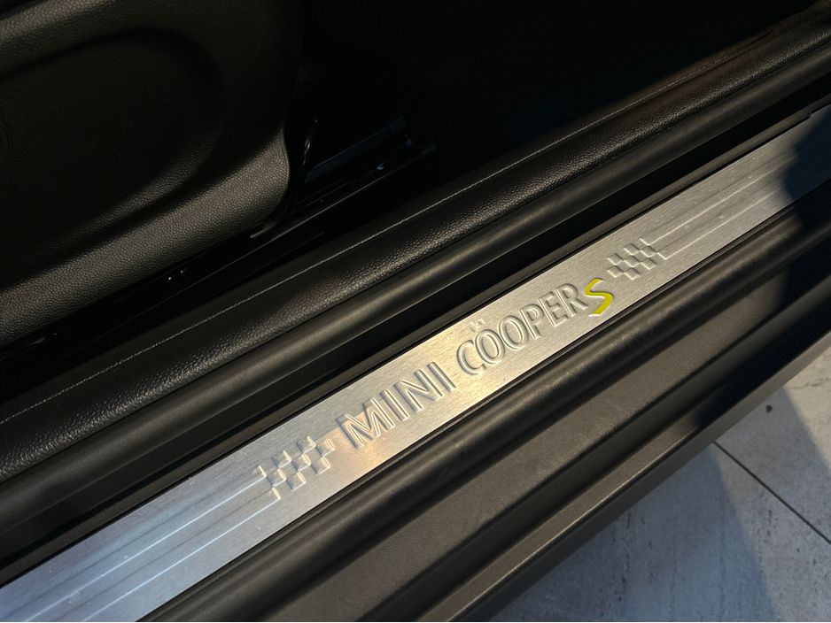 2024 Mini Hatch