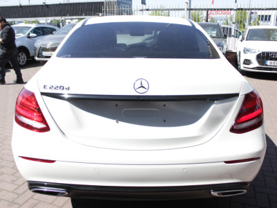 2020 Mercedes-Benz E 220