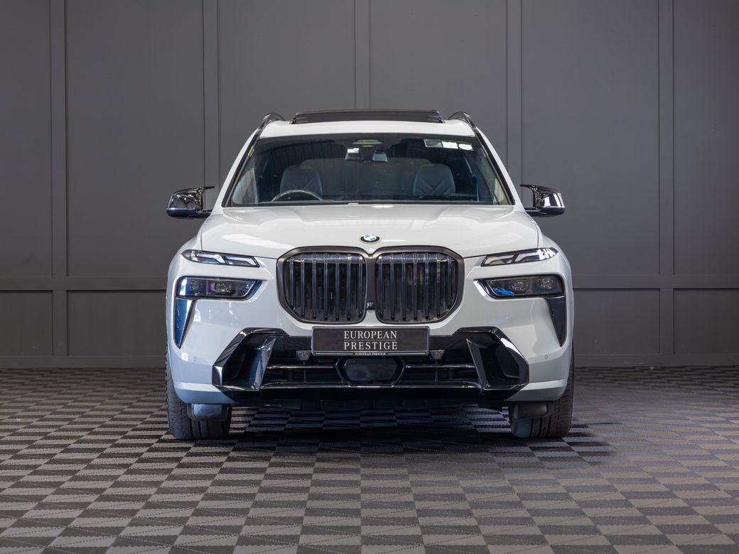 2023 BMW X7
