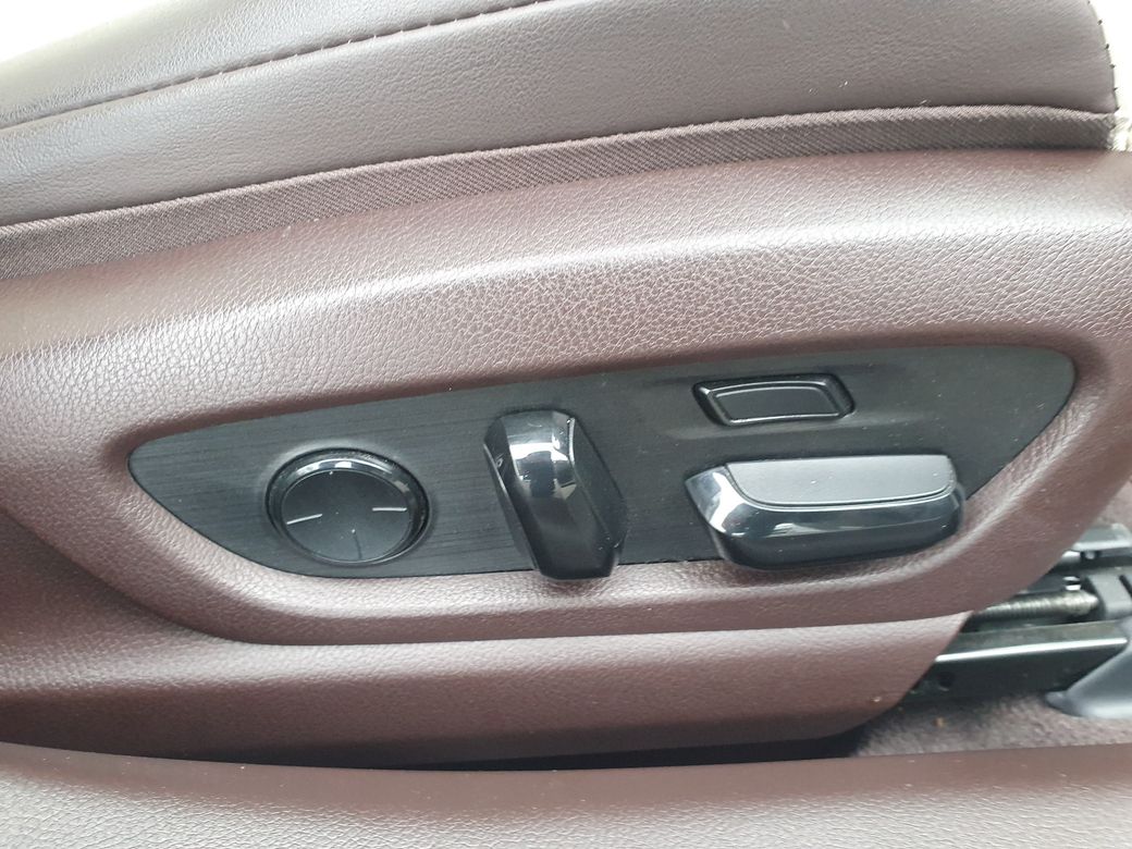 2019 Lexus ES 300h
