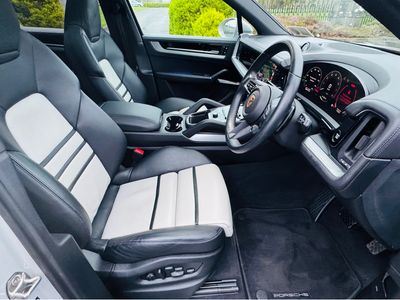 2024 Porsche Cayenne