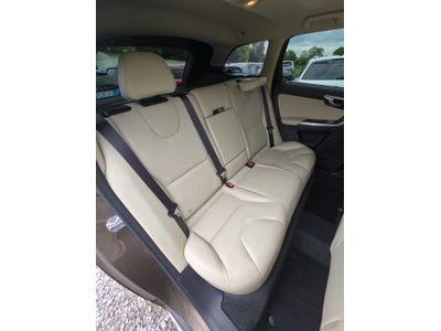 2016 Volvo XC60