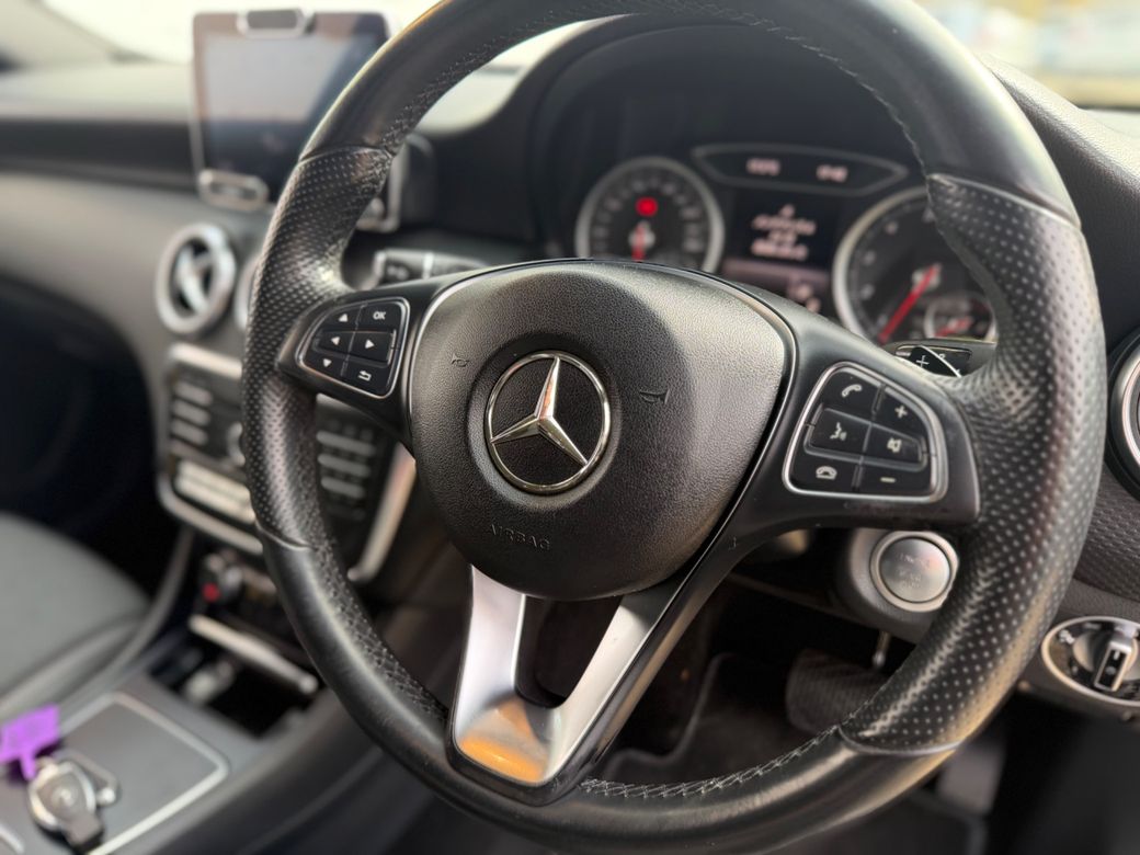 2016 Mercedes-Benz A 180