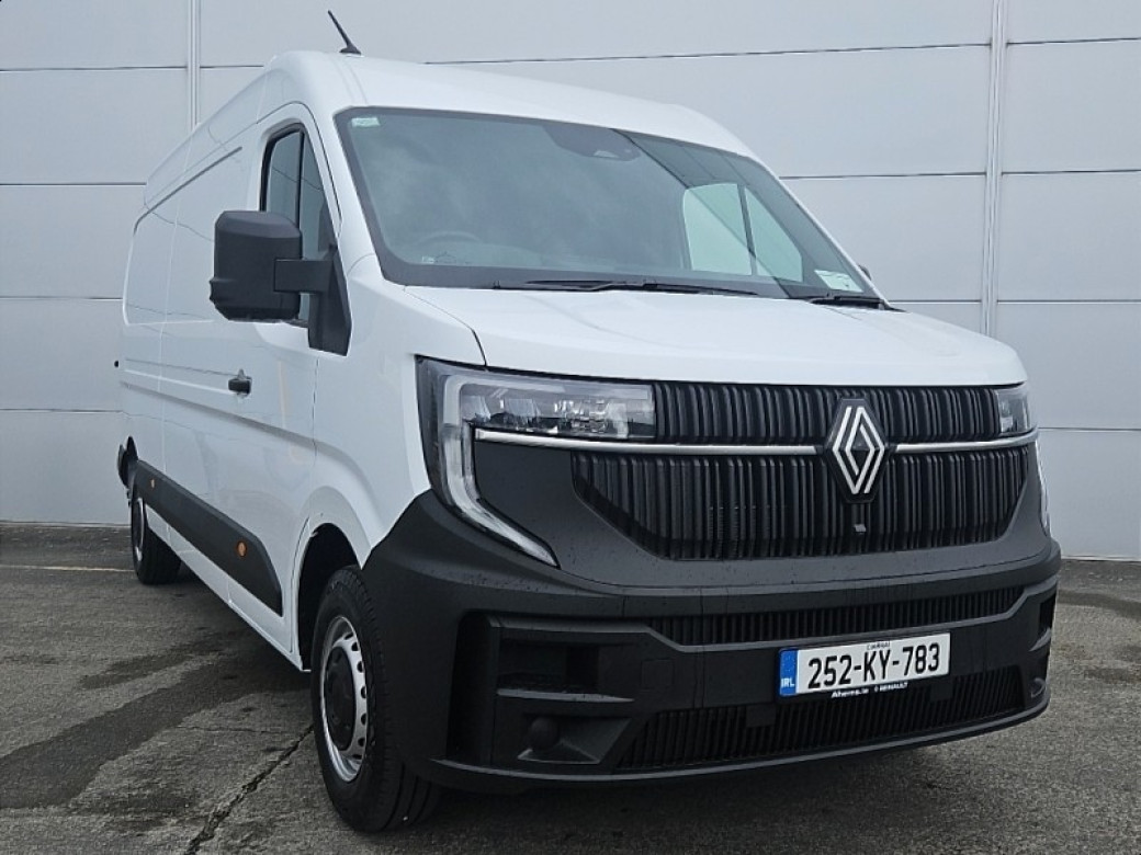 2025 Renault Master