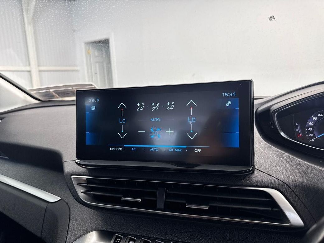 2022 Peugeot 5008