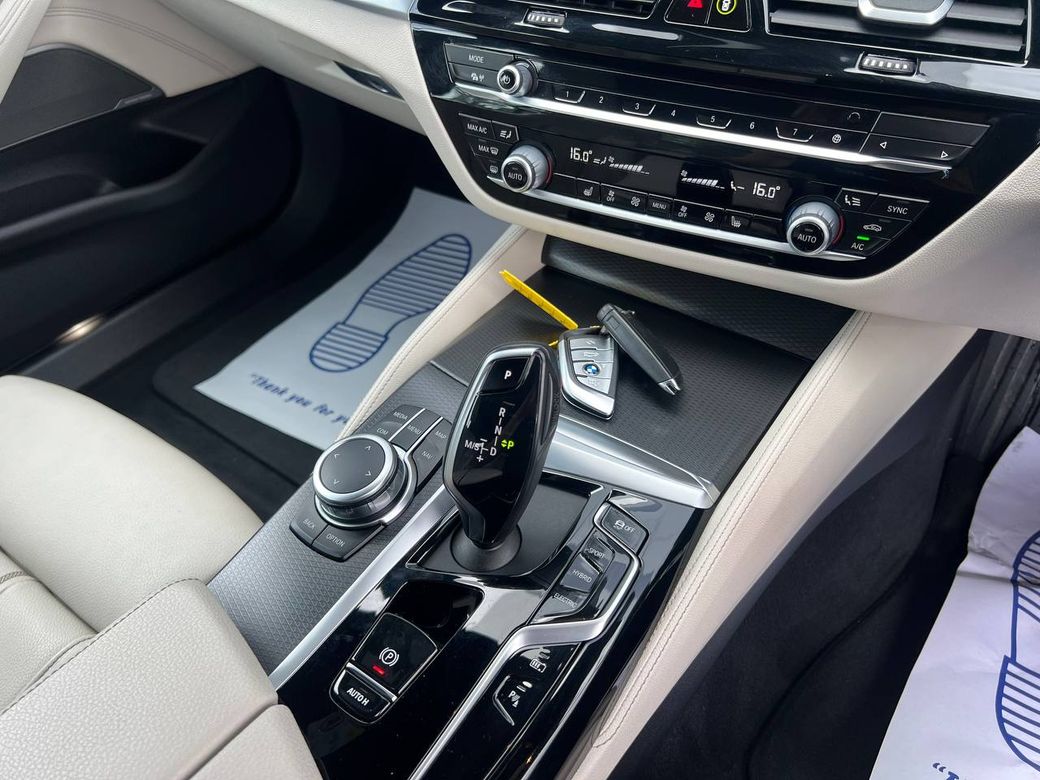 2022 BMW 5 Series