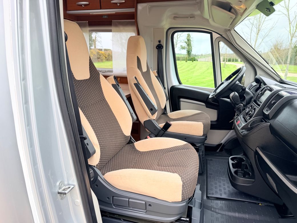 2017 MOBILVETTA  MILLER NEVADA DOGLINER T 730 L.H.D AUTOMATIC 