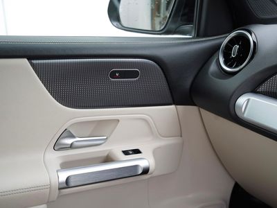 2023 Mercedes-Benz GLB Class