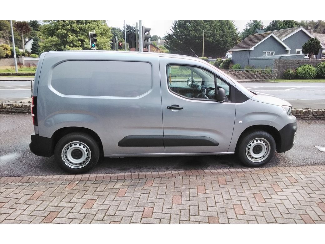 2021 Peugeot Partner