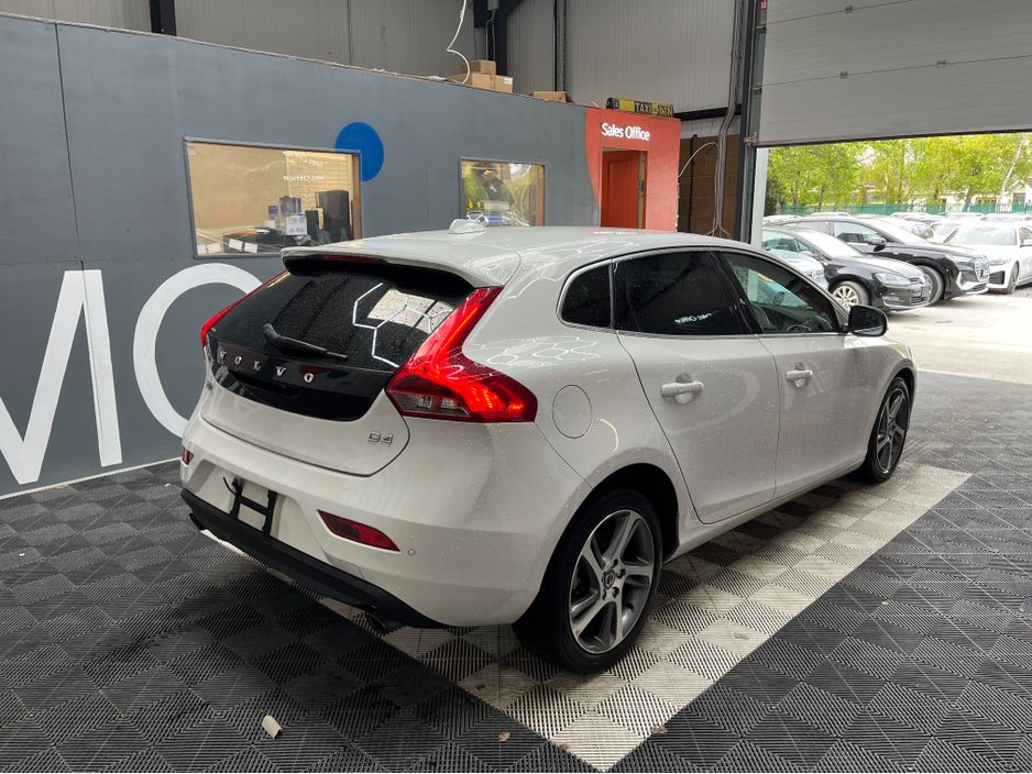 2016 Volvo V40