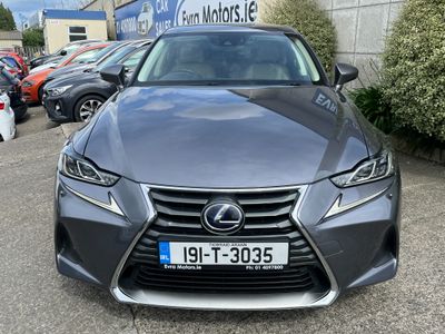 2019 Lexus IS 300h