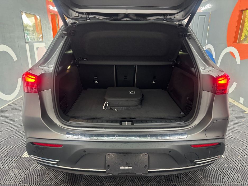 2025 Mercedes-Benz EQA