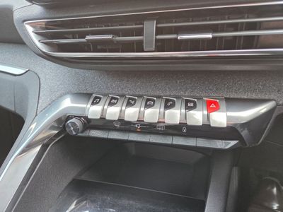 2022 Peugeot 5008