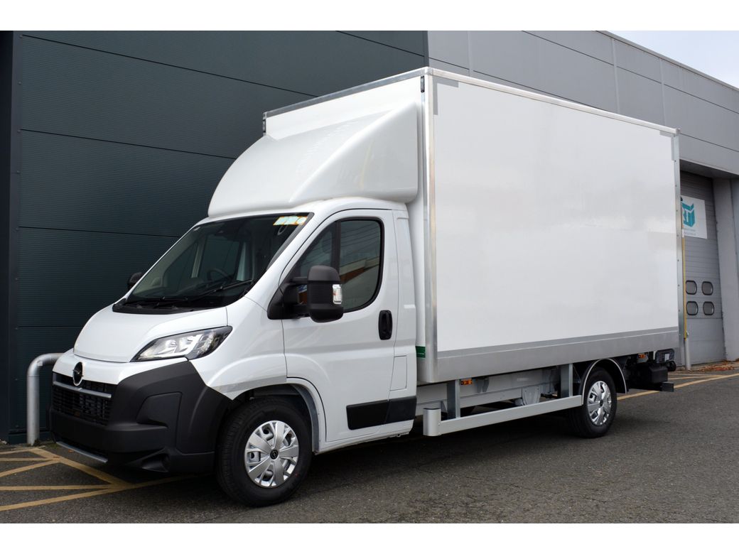 2025 Opel Movano