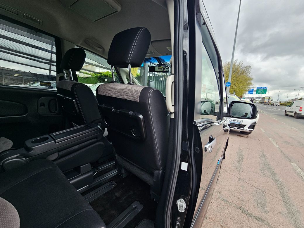 2014 Nissan Serena
