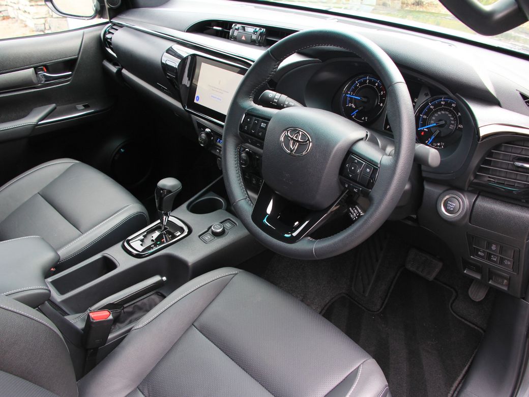 2025 Toyota Hilux
