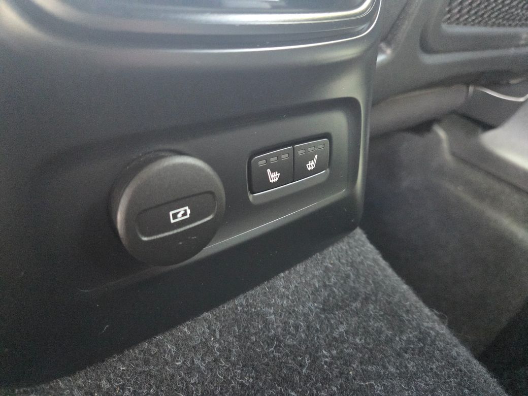2023 Volvo XC40