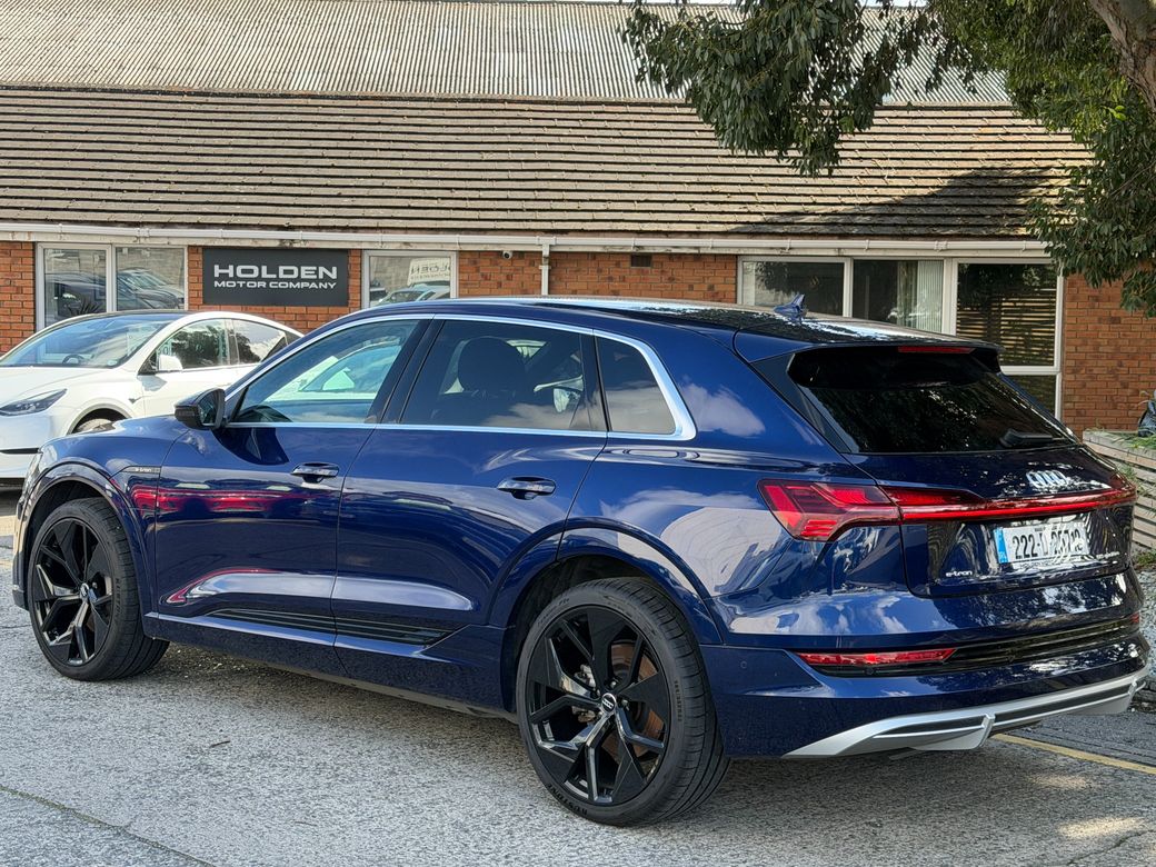 2022 Audi e-tron