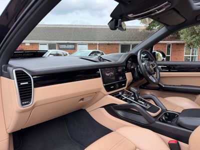 2022 Porsche Cayenne