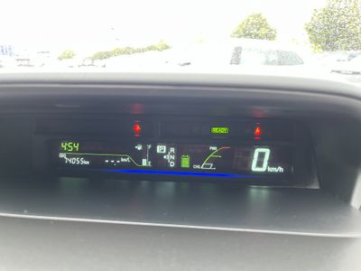 2014 Toyota Prius Alpha