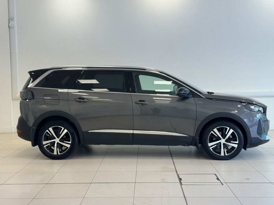 2024 Peugeot 5008