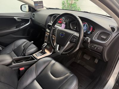 2016 Volvo V40