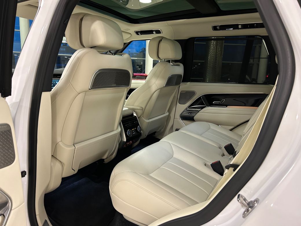 2025 Land Rover Range Rover