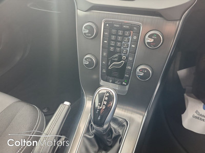 2016 Volvo V40