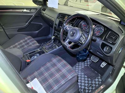 2016 Volkswagen Golf