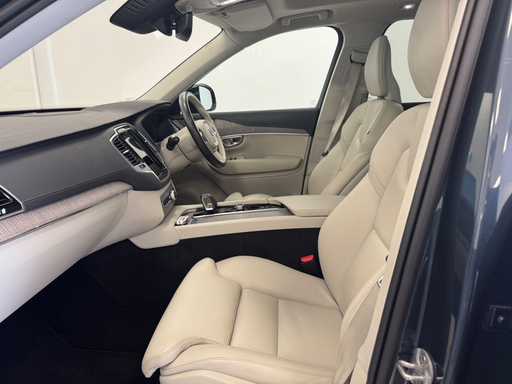 2023 Volvo XC90