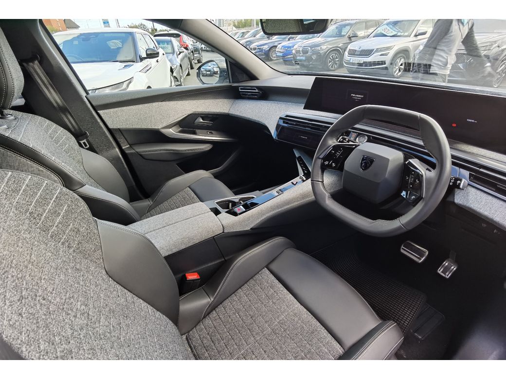 2025 Peugeot 5008