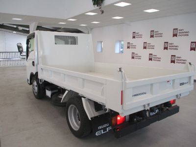 2024 Isuzu NPR