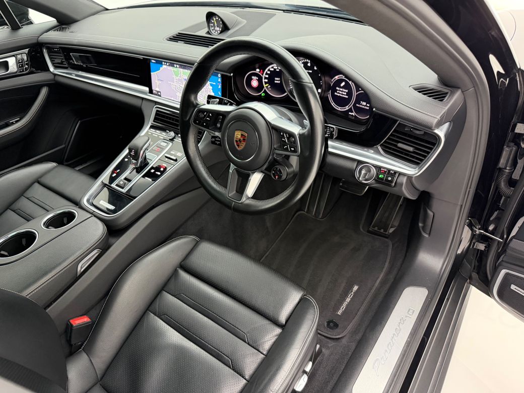 2020 Porsche Panamera