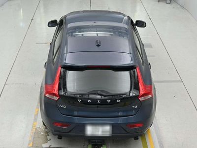 2019 Volvo V40