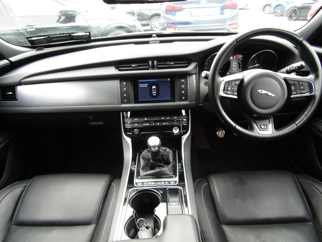 2017 Jaguar XF