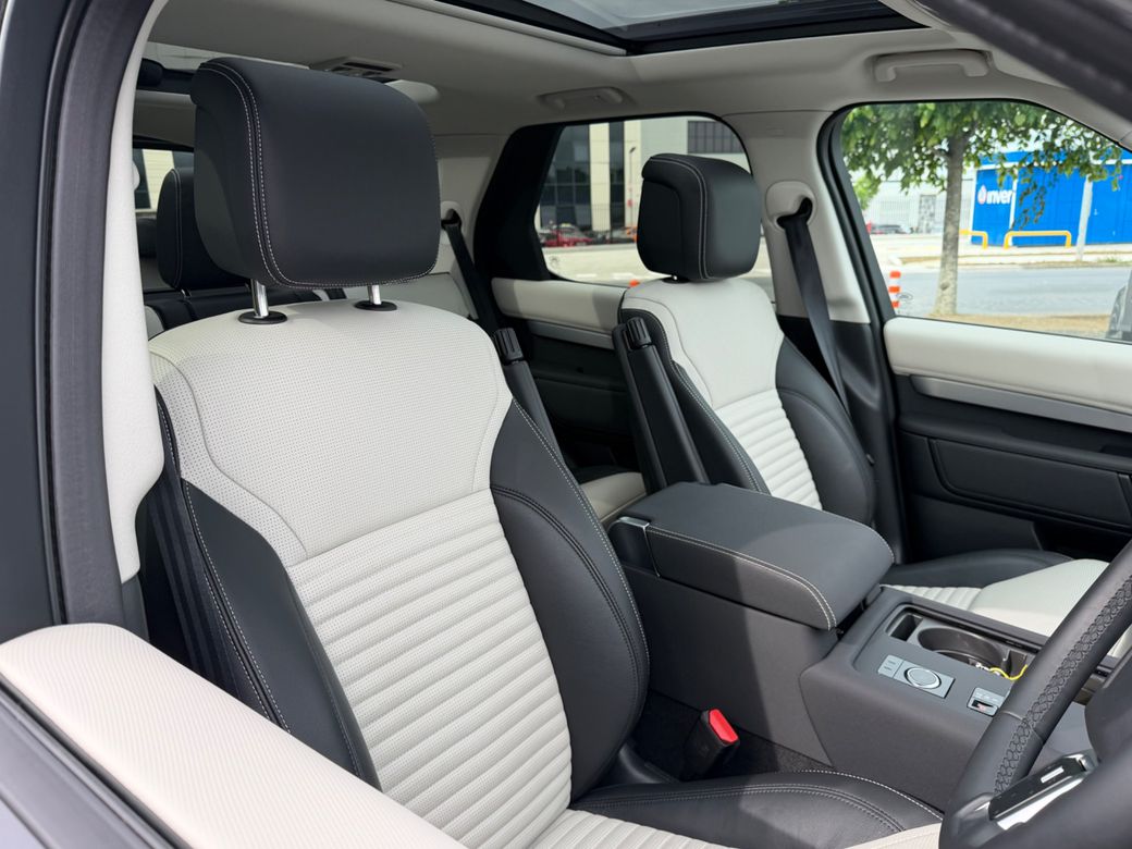 2025 Land Rover Discovery