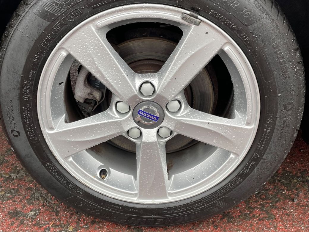 2015 Volvo V40