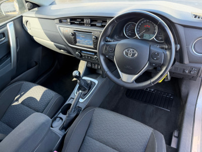 2015 Toyota Auris
