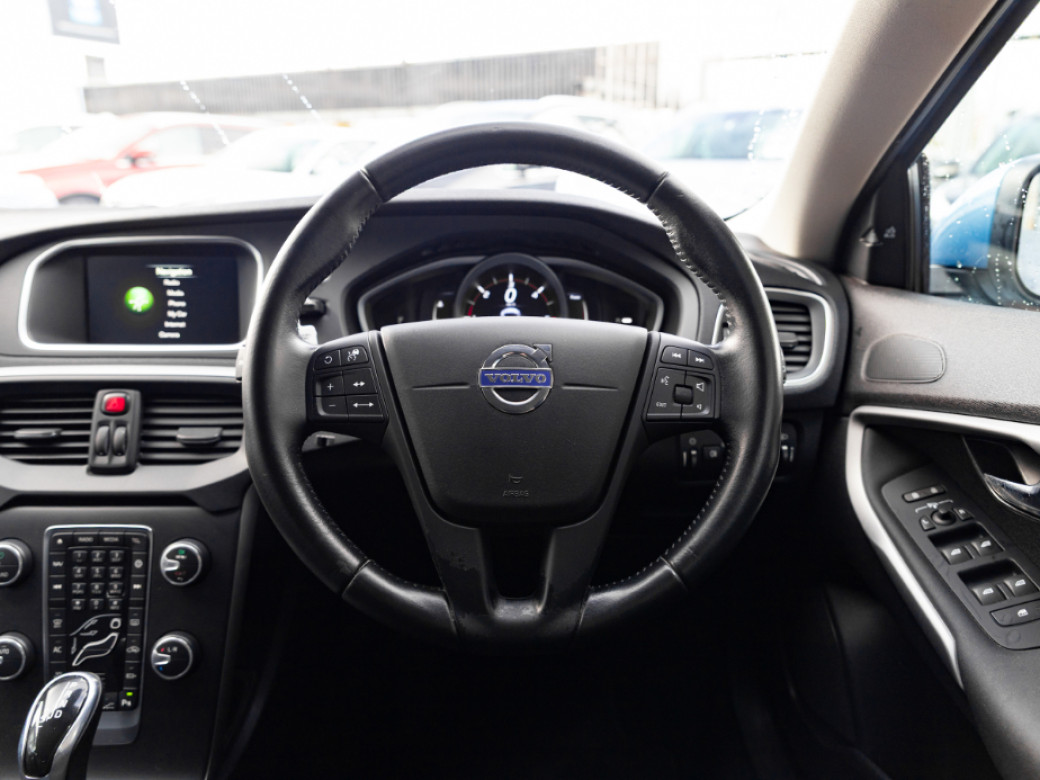 2016 Volvo V40