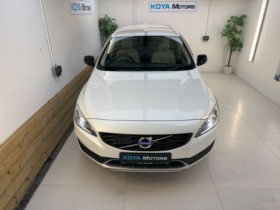 2017 Volvo V60 Cross Country