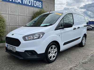 2023 Ford Transit Courier