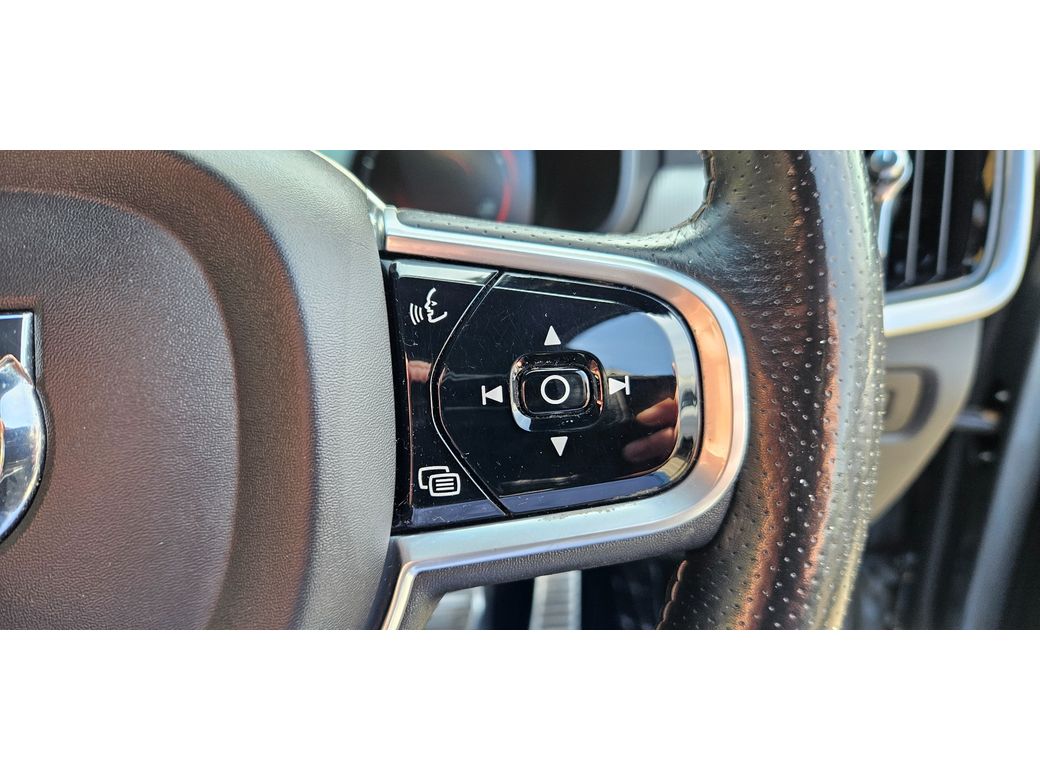 2017 Volvo S90