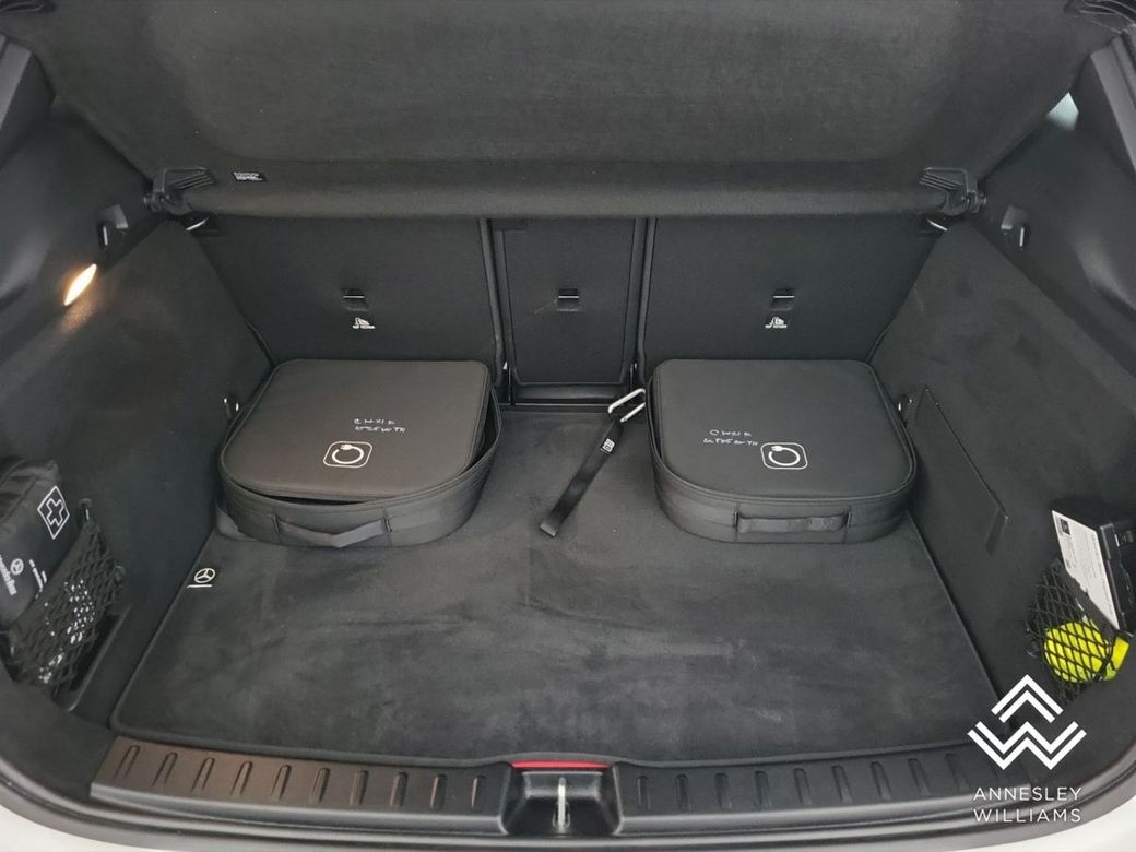 2025 Mercedes-Benz GLA Class