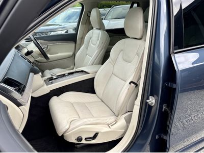 2022 Volvo XC90