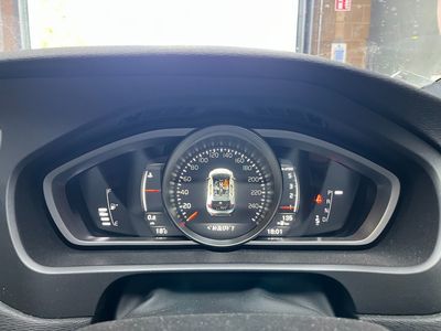 2017 Volvo V40