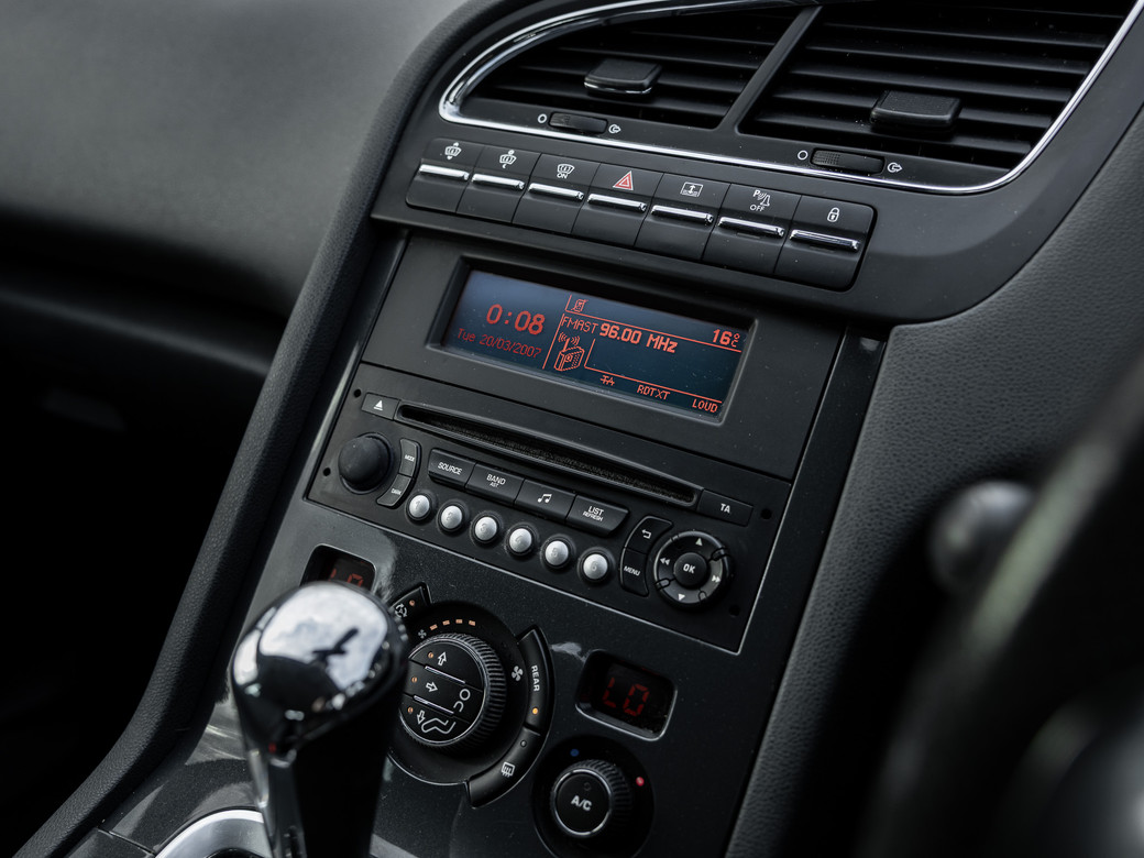 2015 Peugeot 5008