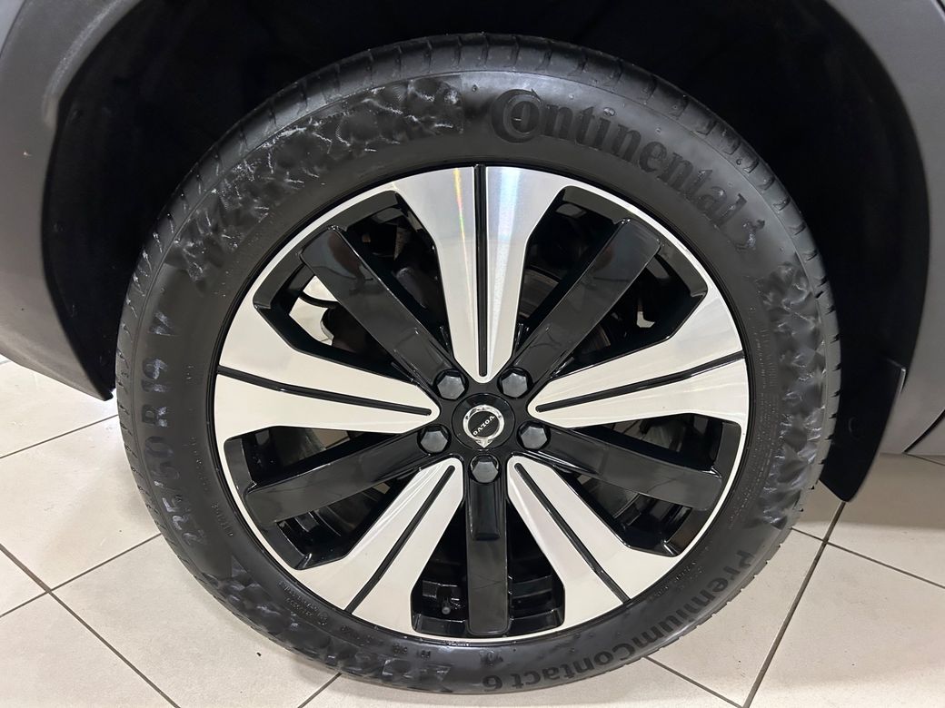 2023 Volvo XC40