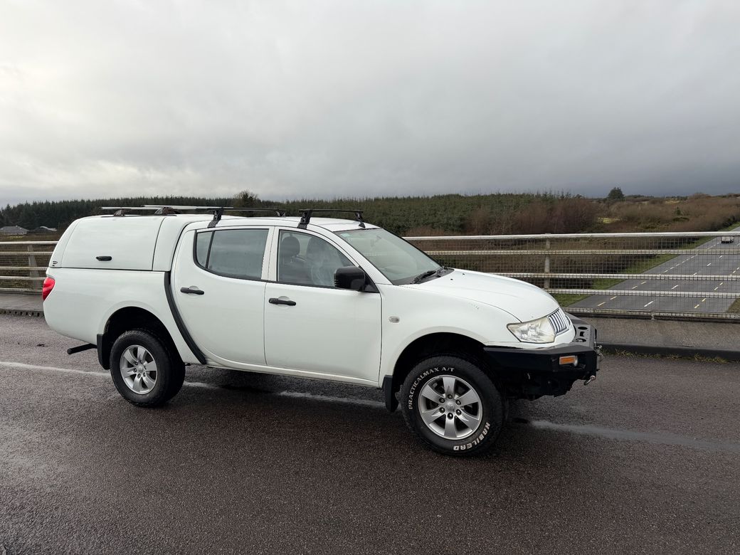 2015 Mitsubishi L200