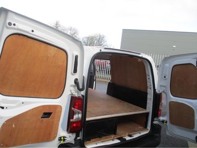 2021 Peugeot Partner